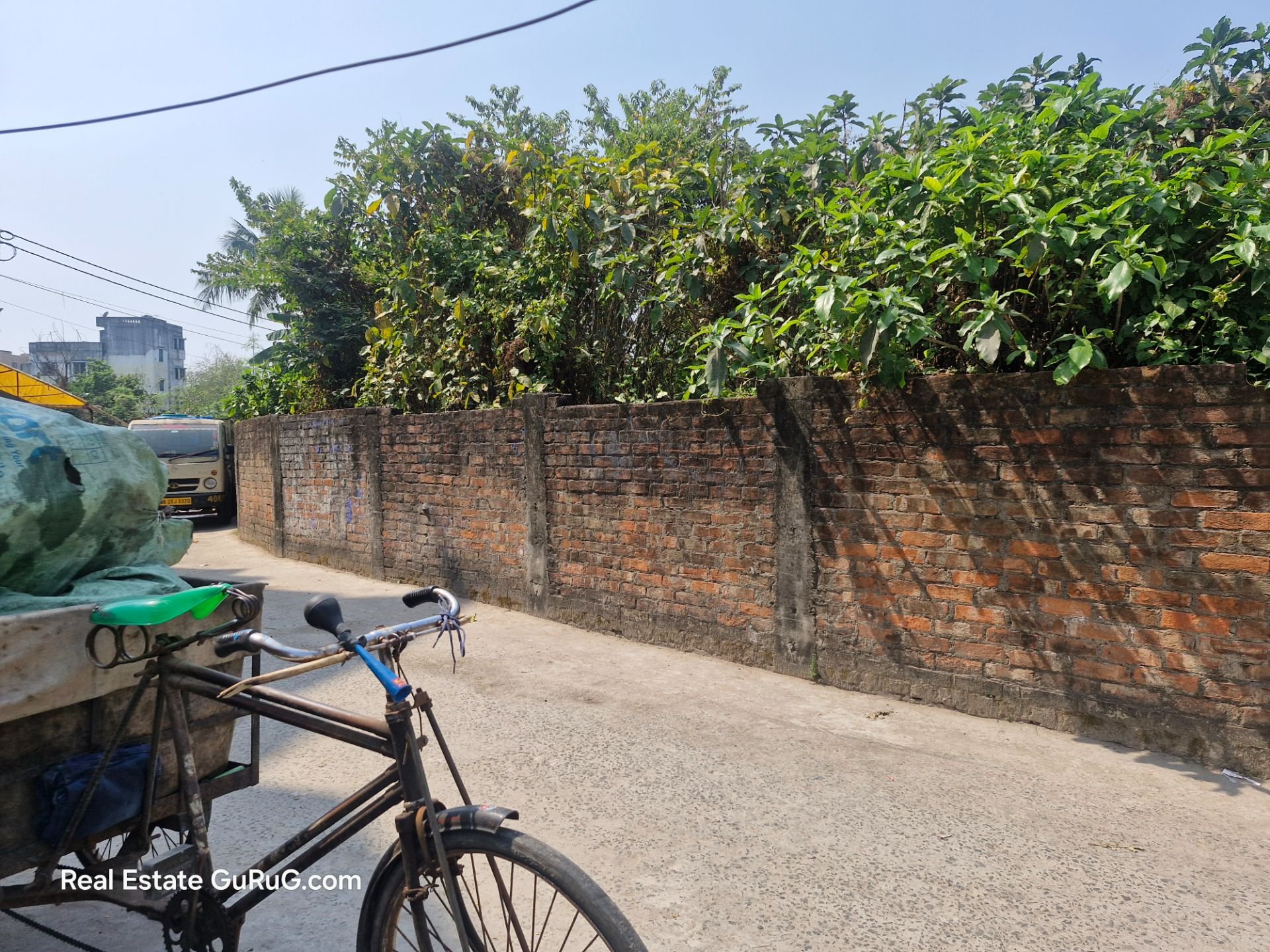 7.5Katha Plot at nearby Newtown just @ 2.7CR